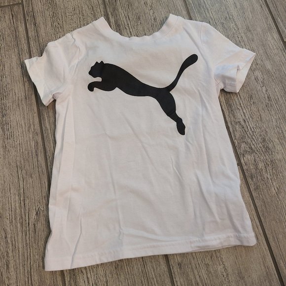 🏷 3/$15 or 5/$20 PUMA toddler short sleeve t-shirt white size 4T - Picture 1 of 6